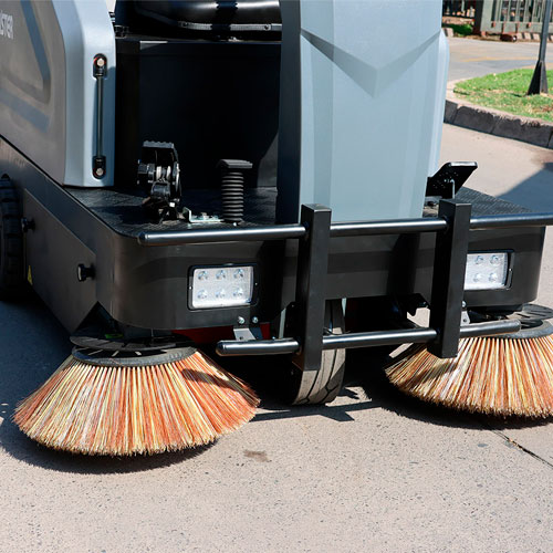 BARREDORA-HOMBRE-A-BORDO-BATERÍA-3500W-12V-100A-A86-6