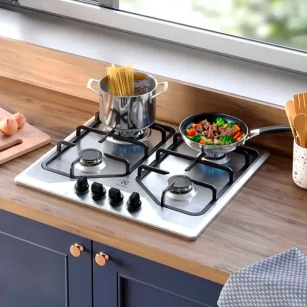 Encimera a Gas 4 Platos Electrolux Experience Multi Llama y Parrilla de Hierro Fundido KE4XC Inox - Imagen 5